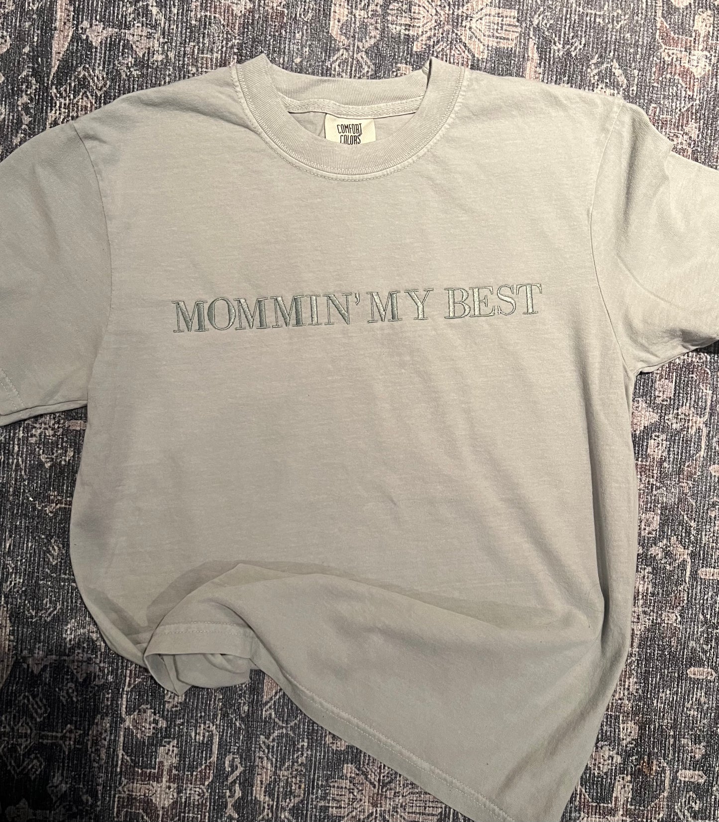 Mommin' My Best Embroidered Tee